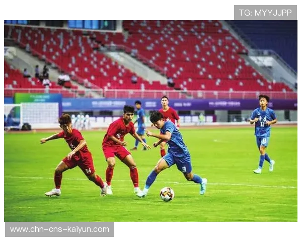 新疆拳击队邀请古巴教练执教成效显著，全运会夺得金牌