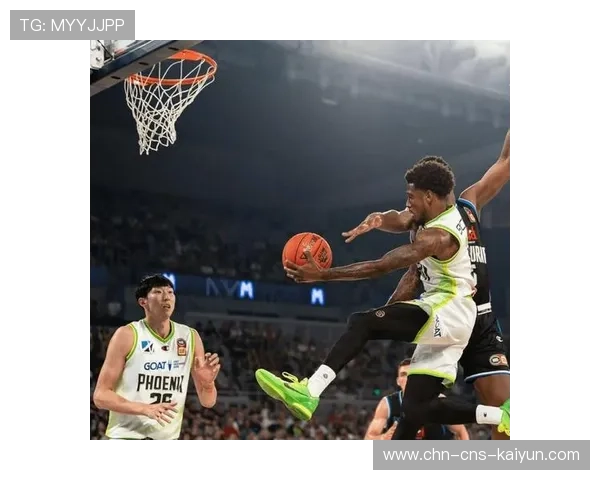 狂热队莱西·郝尔因伤缺席半决赛关键战，球队外线轮转吃紧